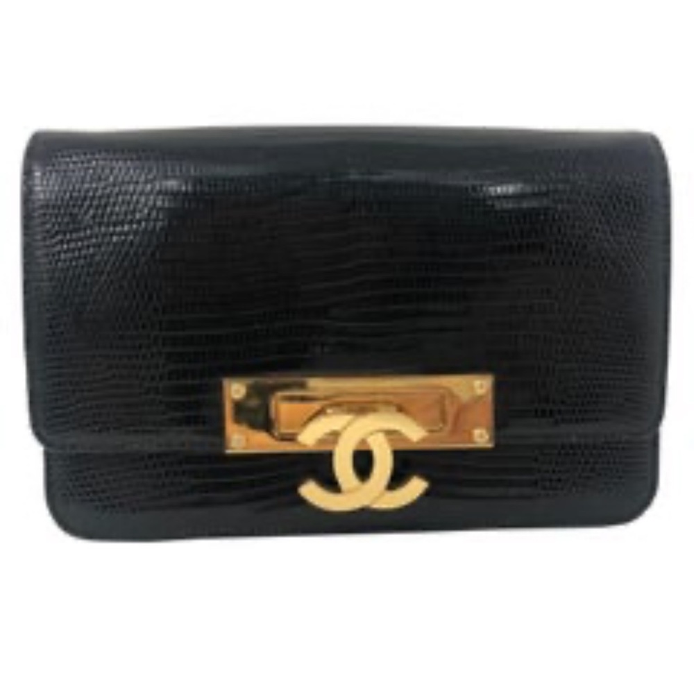 Chanel Golden Clasp Lizard Exotic Crossbody Removable Strap Outside pocket